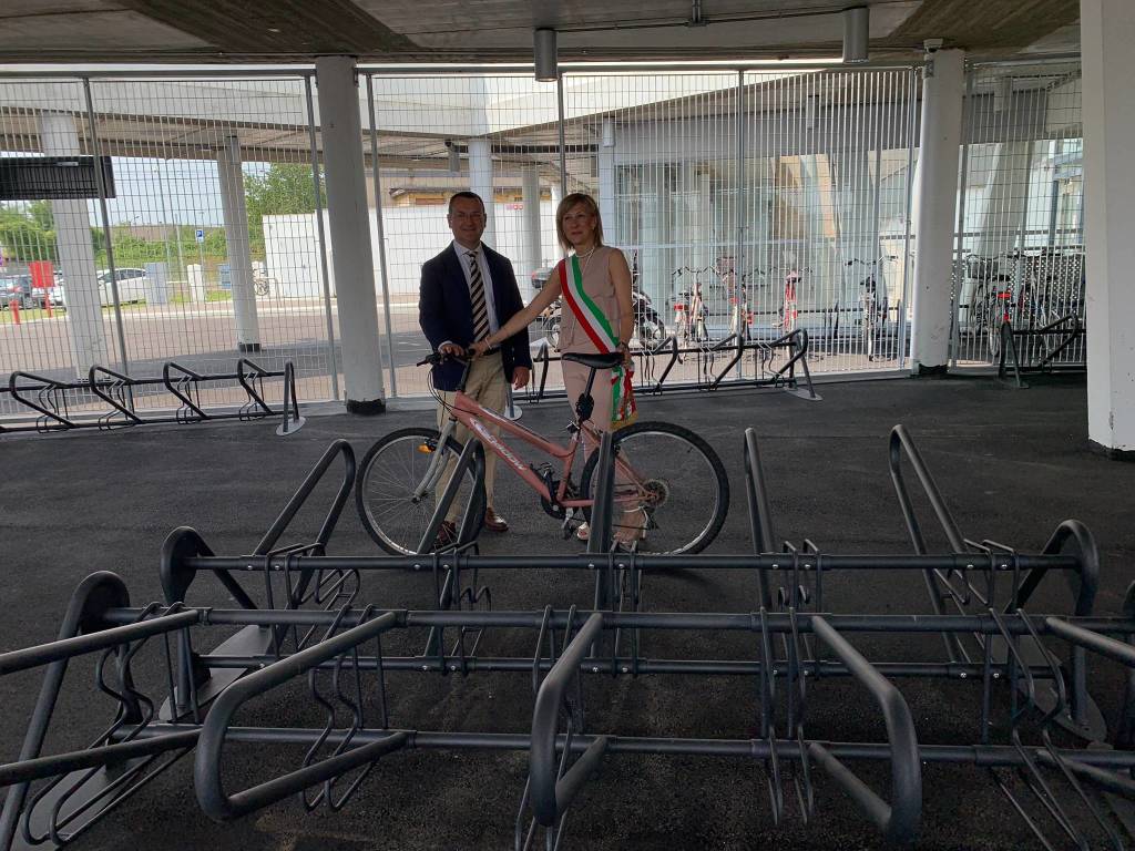 velostazione castellanza stazione ferrovie nord