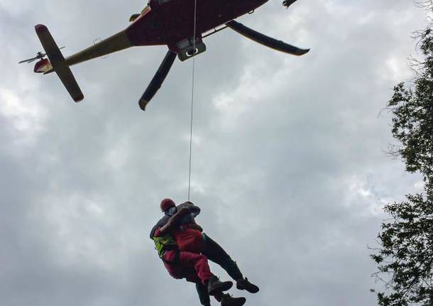 Passano la notte in montagna, recuperati dal Soccorso Alpino