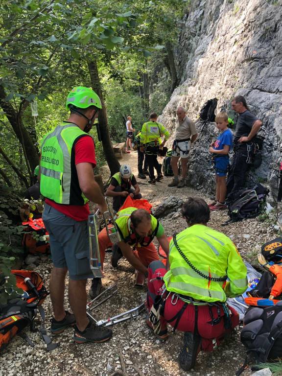 Il sabato di lavoro del soccorso alpino