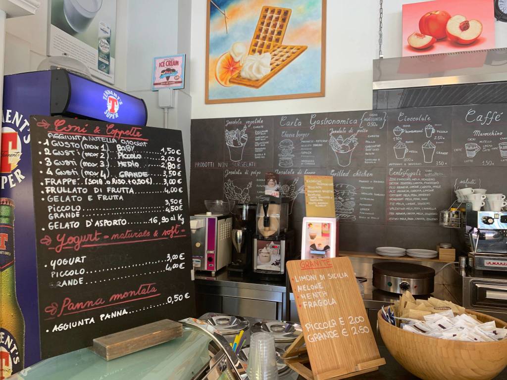 Giallo Crema Azzate, Iceout 2019