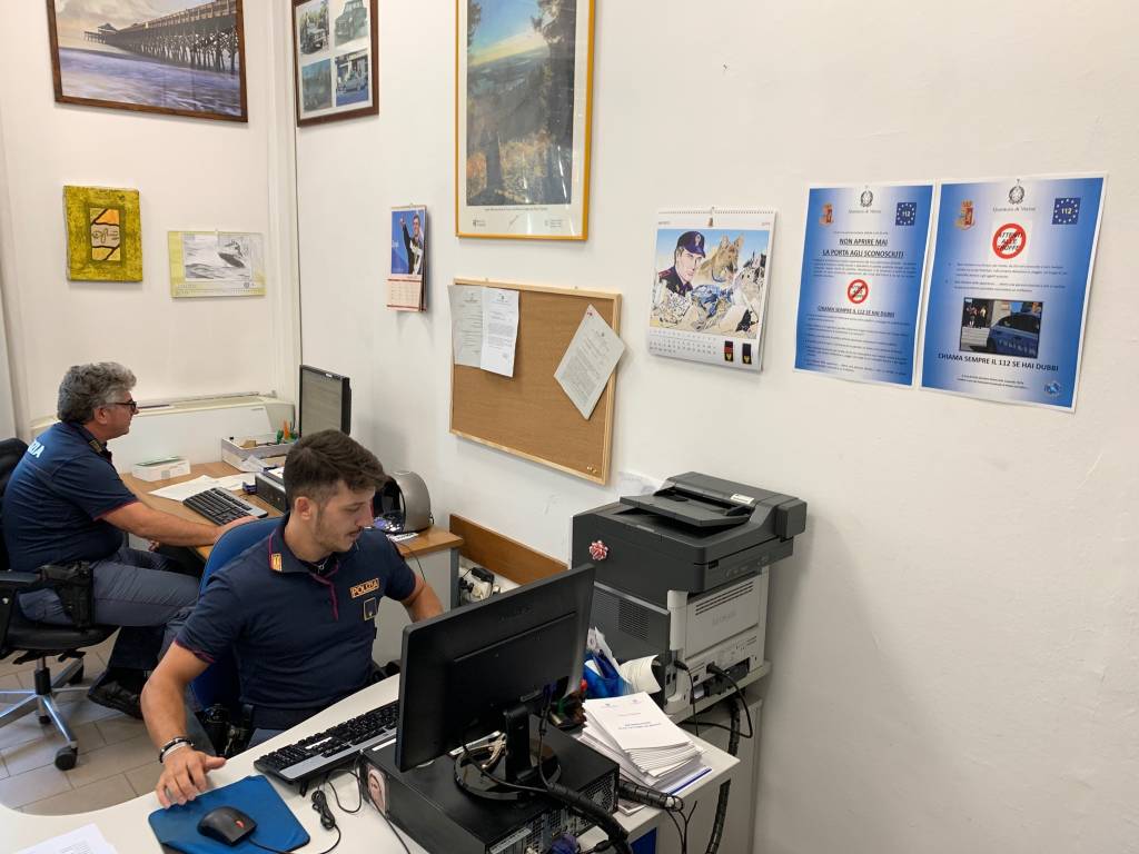 I cartelli "anti-truffa" della polizia