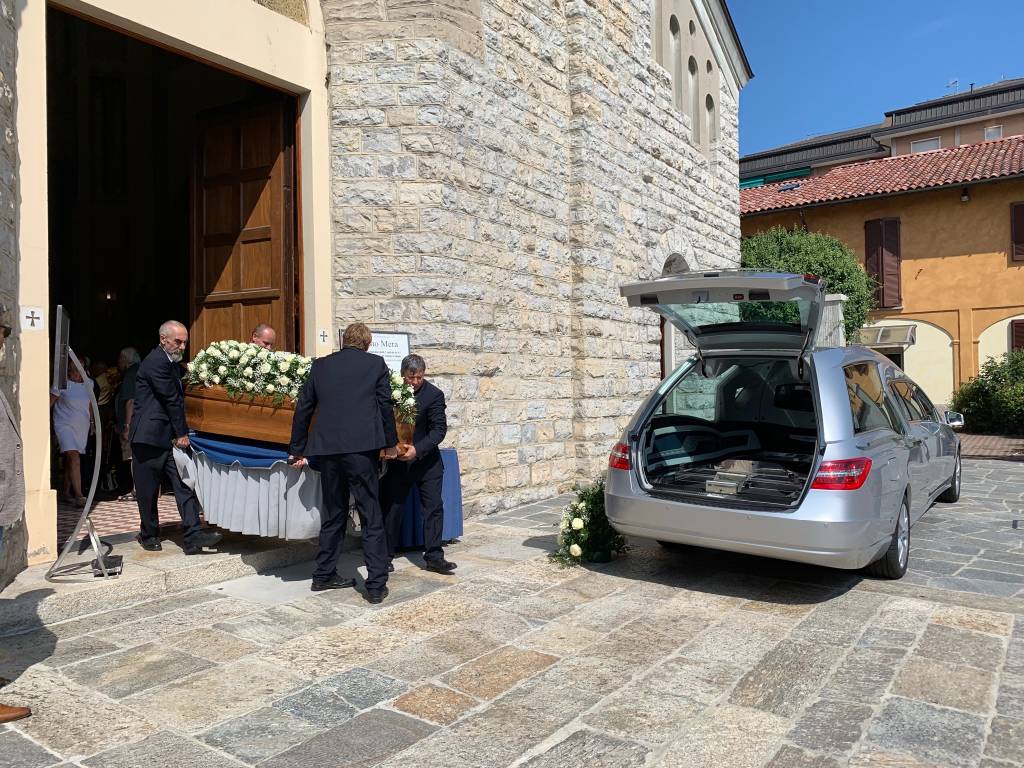 I funerali di Lino Mera