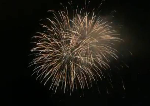 I fuochi d'artificio di Sant'Eusebio sconfiggono anche le previsioni meteo
