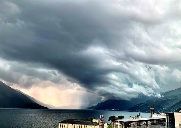 La pioggia sul Lago Maggiore