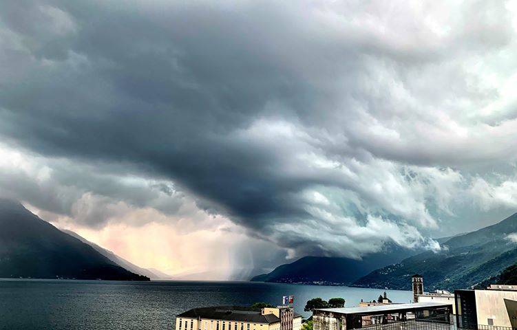 La pioggia sul Lago Maggiore