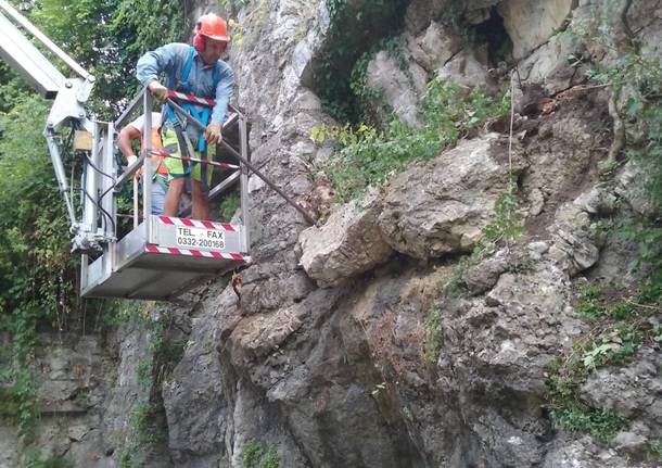 La scalinata del Sommaruga al Sacro Monte è in riparazione