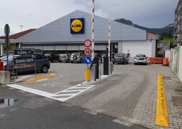 Parcheggi Lidl: le sbarre