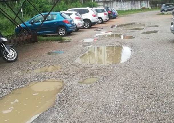 Parcheggio ferrovia Gazzada Schianno