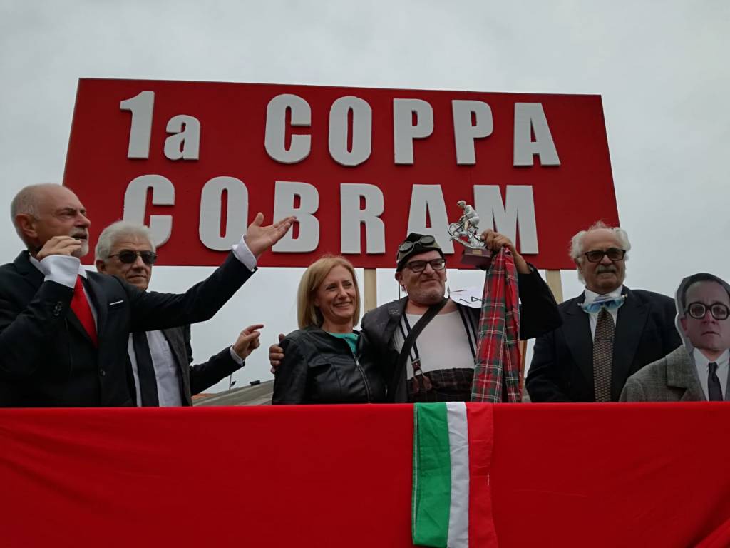 Auguri Di Natale Fantozzi.La Coppa Cobram Varesenews Foto