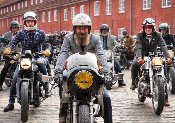 Distinguished Gentleman’s Ride motociclisti