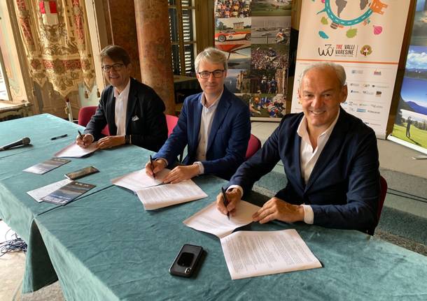 Firma protocollo tre valli varesine 2019