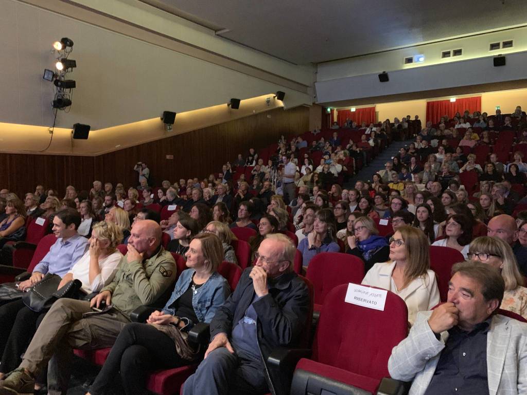 Flavio Caroli ad Azzate per il Premio Chiara