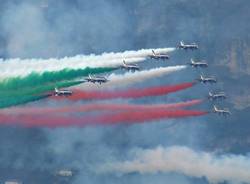 Frecce tricolori a Varenna, lago di Como - foto di Riccardo Lazzati