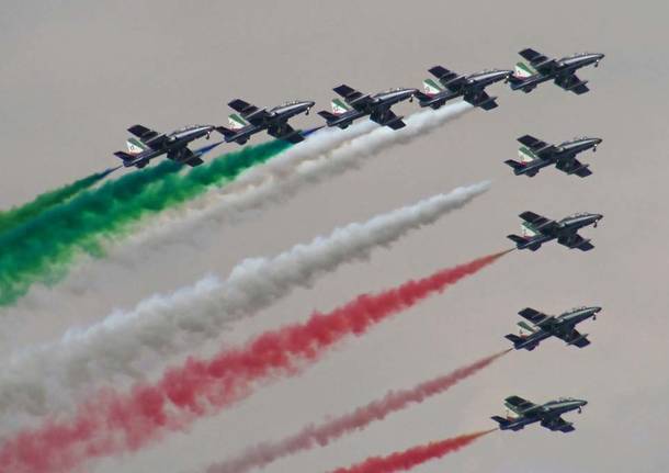 Frecce tricolori a Varenna, lago di Como - foto di Riccardo Lazzati