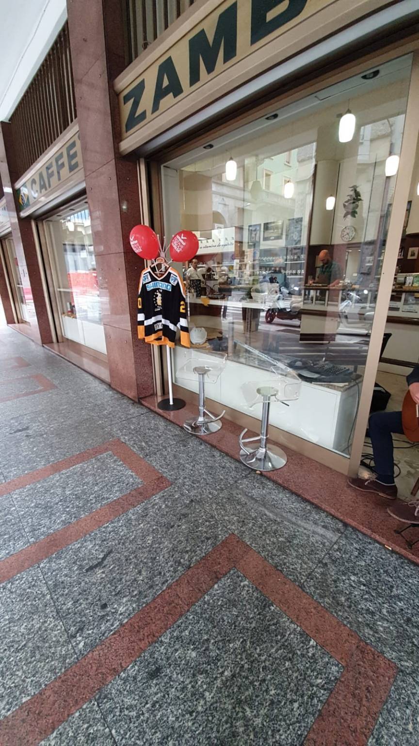 Il "fuori fiera" di Varese in galleria Manzoni