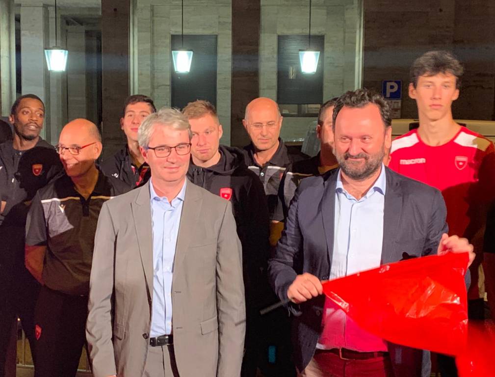 La Pallacanestro Varese si presenta alla città