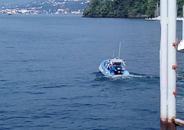 Lago Maggiore, suicidio a Laveno Mombello