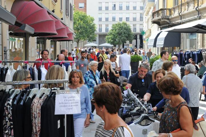 Legnano sbaracco 2019 sconti shopping  9 