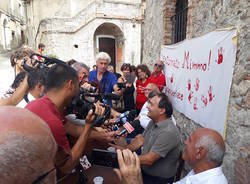 Mimmo Lucano torna a Riace
