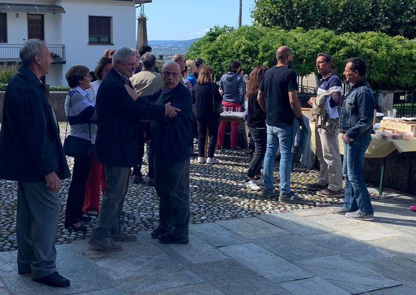 Morosolo saluta don Norberto