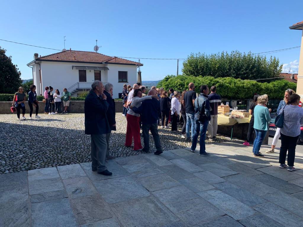 Morosolo saluta don Norberto