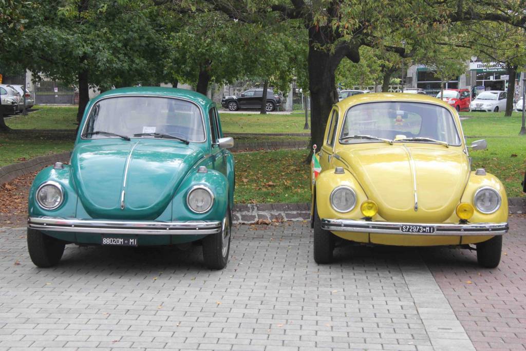 Raduno d'auto d'epoca a Porto Valtravaglia 