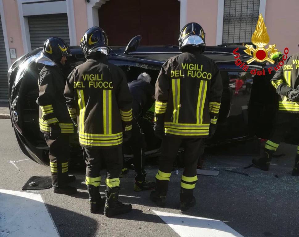 Ribaltamento a Busto Arsizio