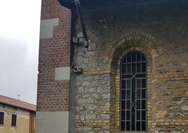 Rubate le gronde alla chiesa di Valle Olona