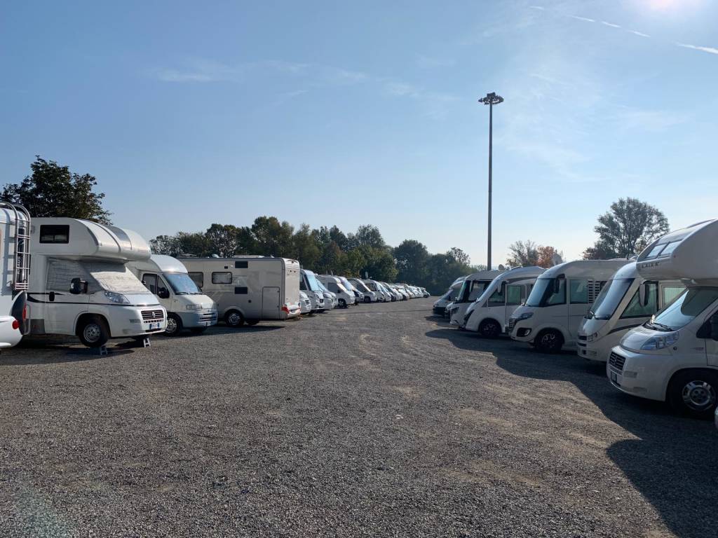 130 camper alla Schiranna