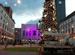 Allestimento albero di Natale 2019 a Varese