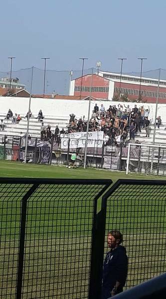 Calcio  Legnano  lilla  Curva  tifosi  ultras