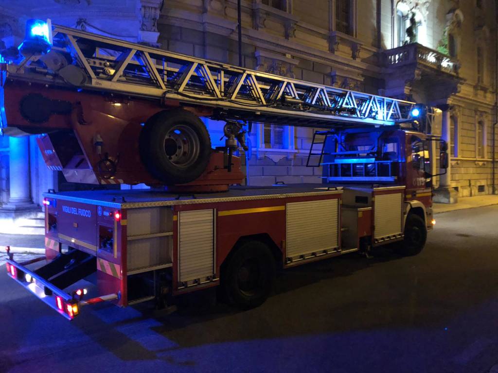 Incendio ad una mansarda in Piazza Garibaldi 