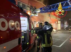 incendio officina arese vigili del fuoco provinciale milano  1 