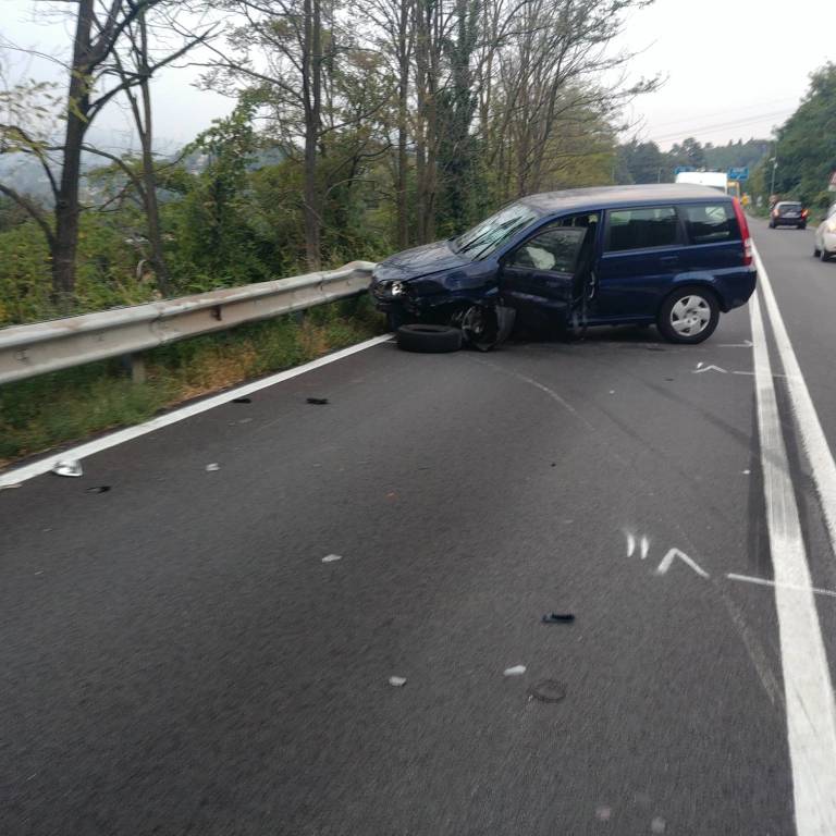 Incidente raccordo autostradale varese - foto di oscar ferrera