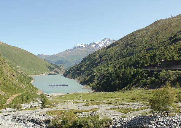 lago alpino fotovoltaico