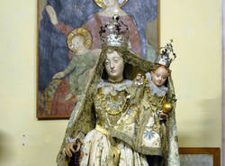 Madonna vestita di seta museo d'arte religiosa Oleggio