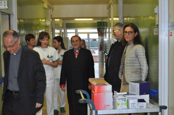 monsignor delpini  arcivescovo cappella ospedale di rho  5 