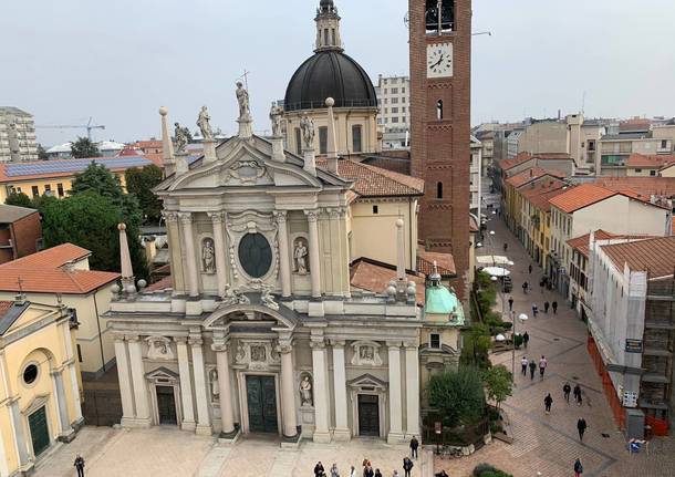 ruota panoramica busto arsizio piazza san giovanni