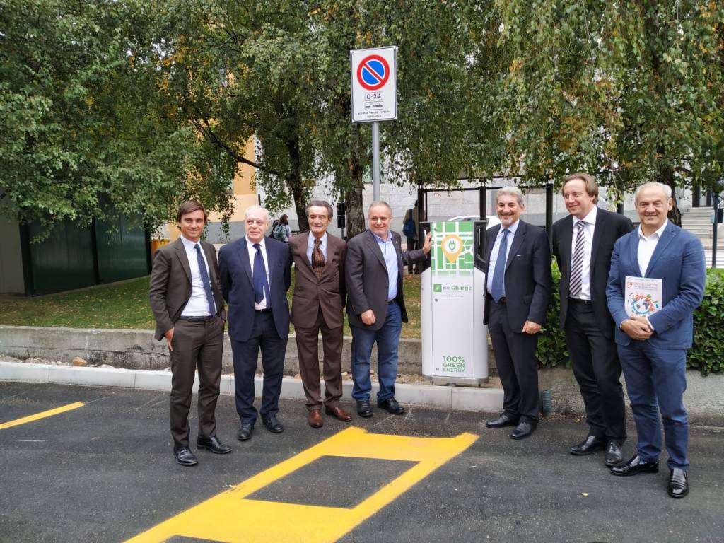 Saronno, inaugurazione delle colonnine per la ricarica elettrica