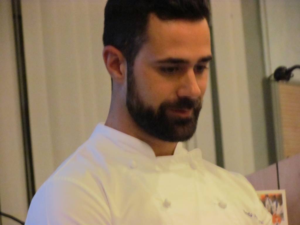 Una serata con Roberto Valbuzzi nel nome di Don Vittorione