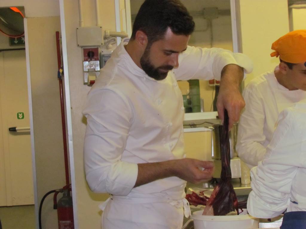 Una serata con Roberto Valbuzzi nel nome di Don Vittorione