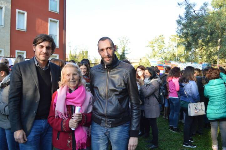 barca solidariet  accoglienza al bosco della pace rescalda rescaldina 800 bambini scuole  22 