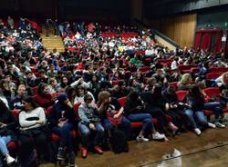 Bullismo e cyberbullismo, gli studenti a confronto con il comandante dei carabinieri