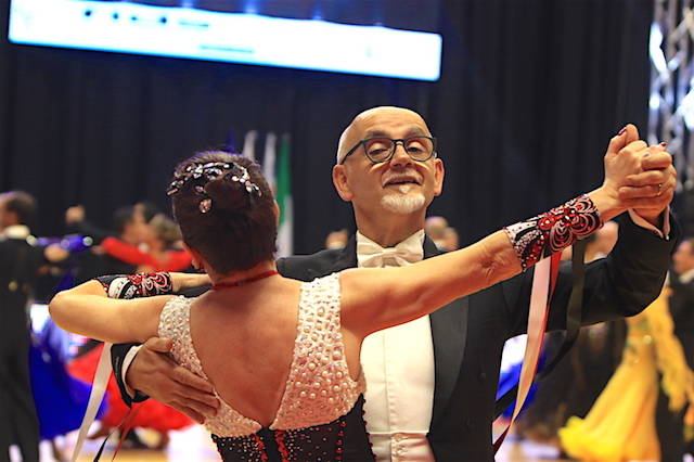 Spettacolo al PalaYamamay con gli specialisti della danza sportiva