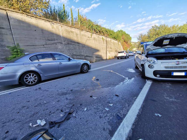 Incidente a Gtavirate, auto distrutte