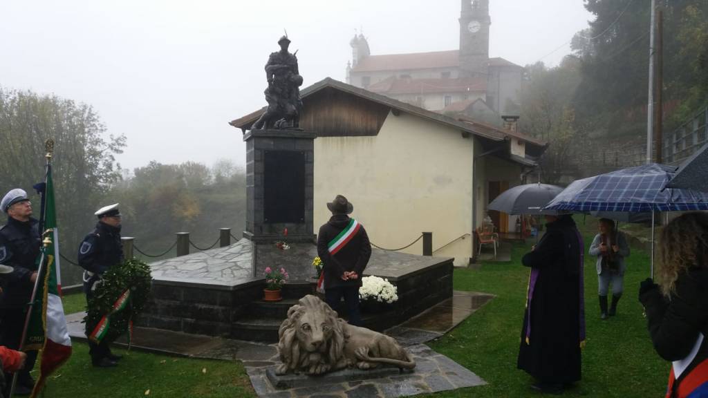 L\'omaggio ai Caduti nelle frazioni