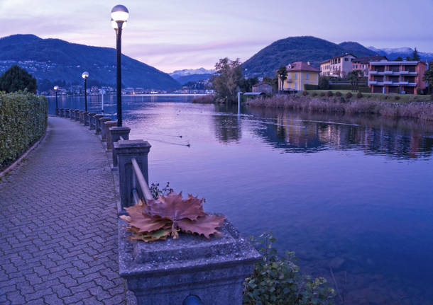 Sera d\'autunno a Lavena Ponte Tresa