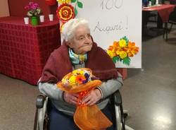 Un bicchiere di vino al giorno: nonna Camilla compie 100 anni!