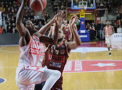 Openjobmetis Varese - Umana Venezia 93-91 d1ts