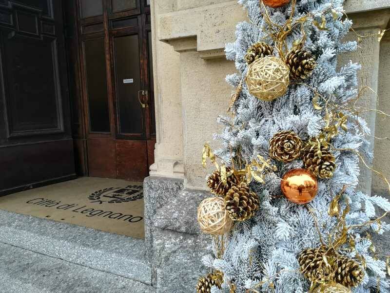 decorazioni di natale legnano 2019 piazza san magno  14 